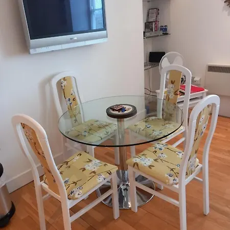 St Martin's View, 17 Easby Hall, 2 Bedroom, 2 Bathroom With Free Private Parking * Scarborough