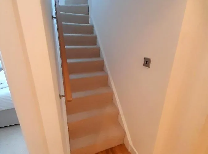 St Martin's View, 17 Easby Hall, 2 Bedroom, 2 Bathroom With Free Private Parking