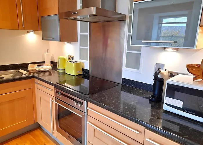 Апартаменты St Martin's View, 17 Easby Hall, 2 Bedroom, 2 Bathroom With Free Private Parking