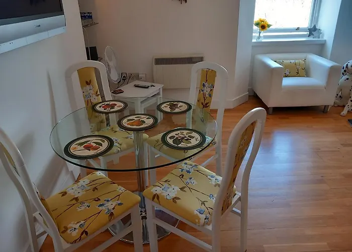 St Martin's View, 17 Easby Hall, 2 Bedroom, 2 Bathroom With Free Private Parking Скарборо