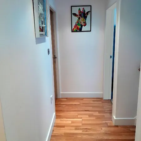 St Martin's View, 17 Easby Hall, 2 Bedroom, 2 Bathroom With Free Private Parking Scarborough