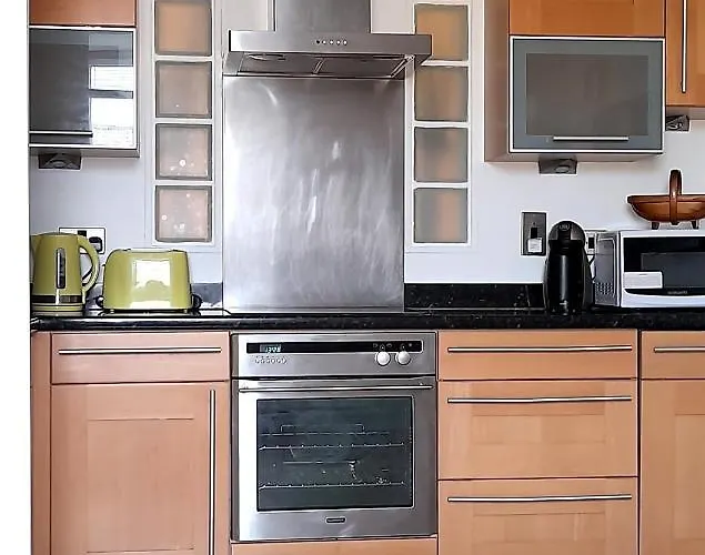 St Martin's View, 17 Easby Hall, 2 Bedroom, 2 Bathroom With Free Private Parking Scarborough